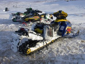 Það er nóg pláss fyrir farangur á þessum sleða.