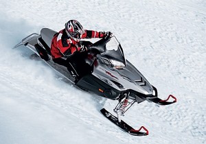 RS Rage kemur með nýju þriggja stokka fjórgengisvélinni og á 136” belti.