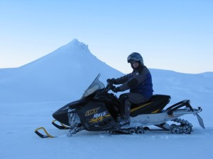 Síðuhöfundur á Lynx inn á Glerárdal. Myndir Magnús V. Arnarsson.